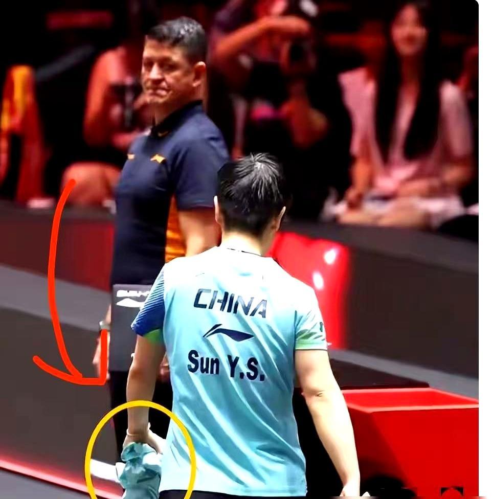 赛场上的大魔王，场下连路都能走错你能想象吗？刚打完国际赛事的她，转头就误上