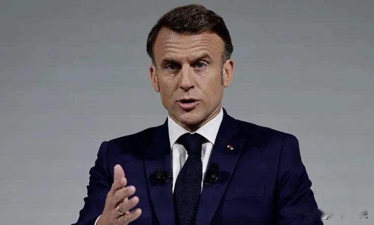 马克龙称，他决定与俄罗斯建立直接沟通渠道法国总统马克龙宣称，乌克兰的和平不能