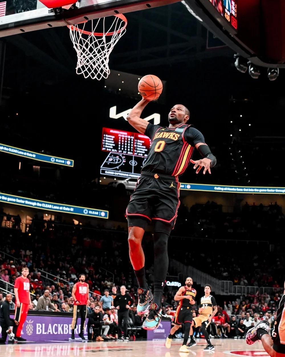 库里看了库明加首秀后，怒砸手机，不禁大骂“这就是我们一直不让他上场的那个人？”～