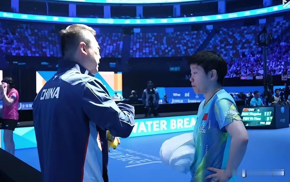 记者采访孙颖莎，问现在伤势恢复的怎么样？她说，现在的脚基本没有什么问题。差不多了