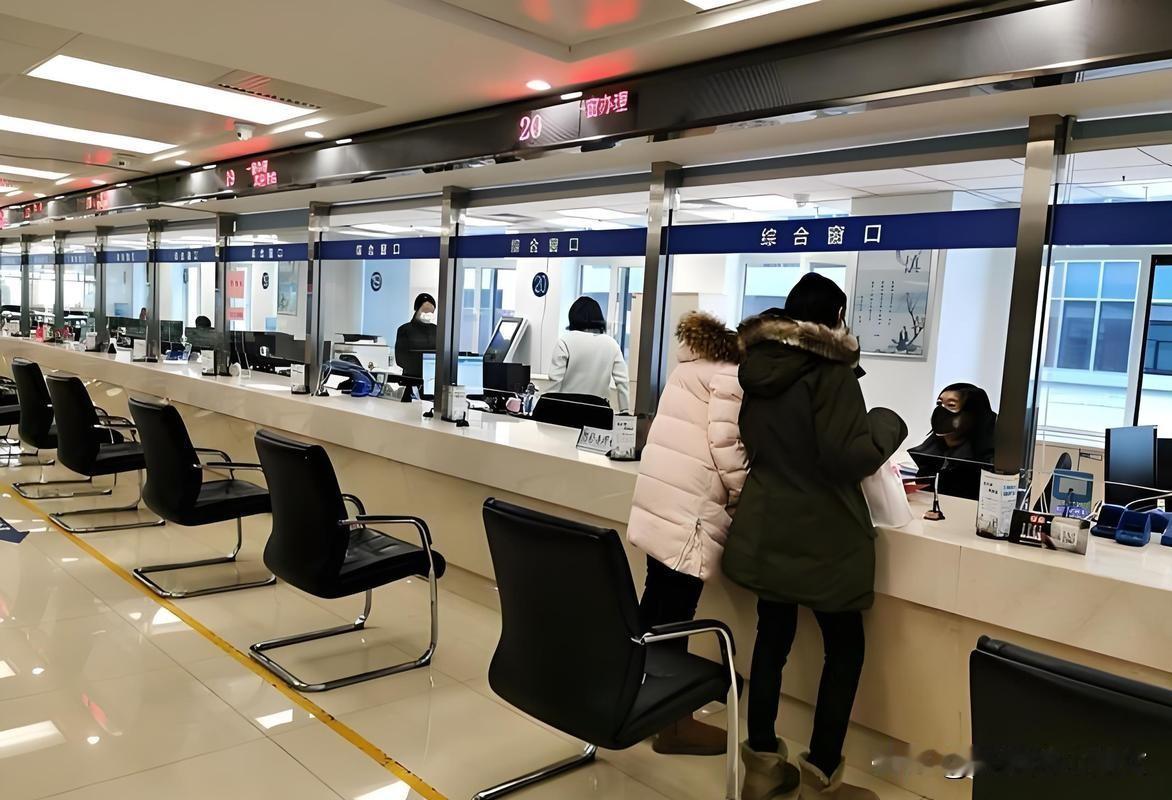 2026年开始，存款超过20万的人要注意了，20万是大额存单的门槛，20万以下是