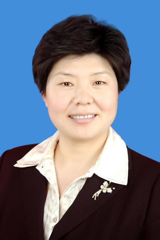 山西运城，1969年出生的绛县解芳被开！解芳是夏县人，从家乡起步，19年里从