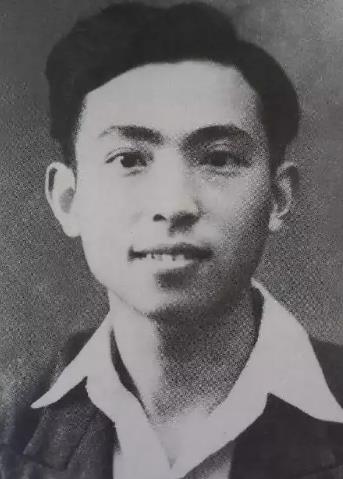 穆旦何许人也？真名叫查良铮，他把查，拆开分成木旦，又将木改成穆，就有了穆旦这样的