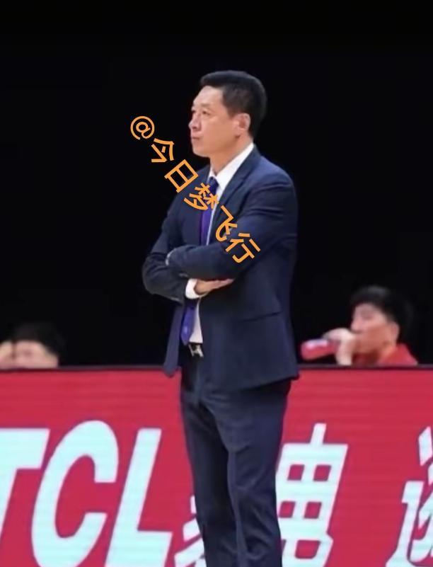 冠军教头李春江离开山西重返上海！广东队冠军功勋教练李春江已经离开山西队，重返上