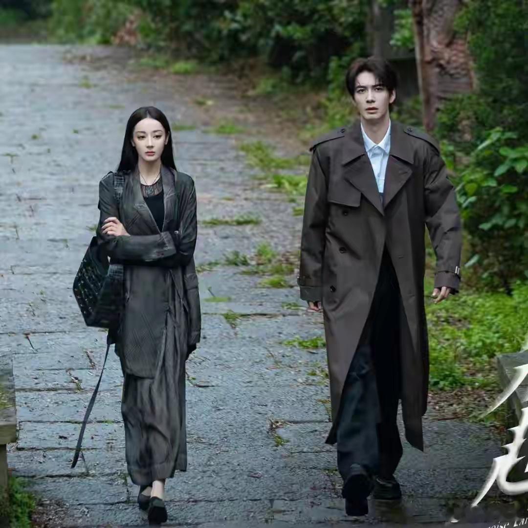 千呼万唤始出来！《枭起青壤》终于拿下发行许可证，迪丽热巴化身“疯刀”聂九罗，既是