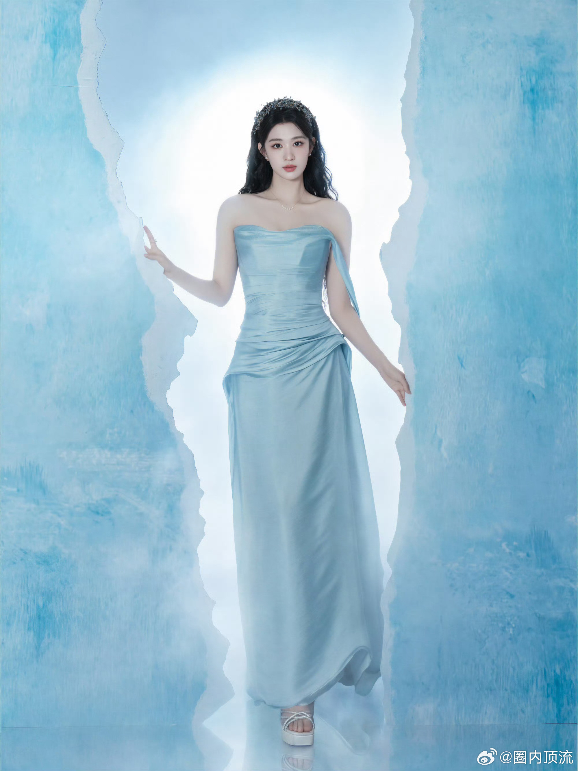 王楚然在逃冰雪公主，好美啊[爱心]王楚然在逃冰雪公主王楚然好像一朵蝴蝶兰​​​