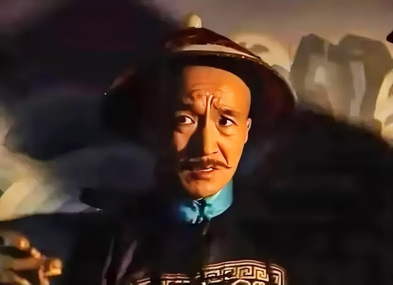 当了55年清官，活了85岁，乾隆贬了刘墉5次，嘉庆却给了他新生。嘉庆四年正月