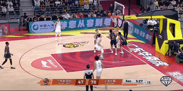 张镇麟加盟上海男篮绝对是他职业生涯最正确的选择之一:首先如果他愿意，他