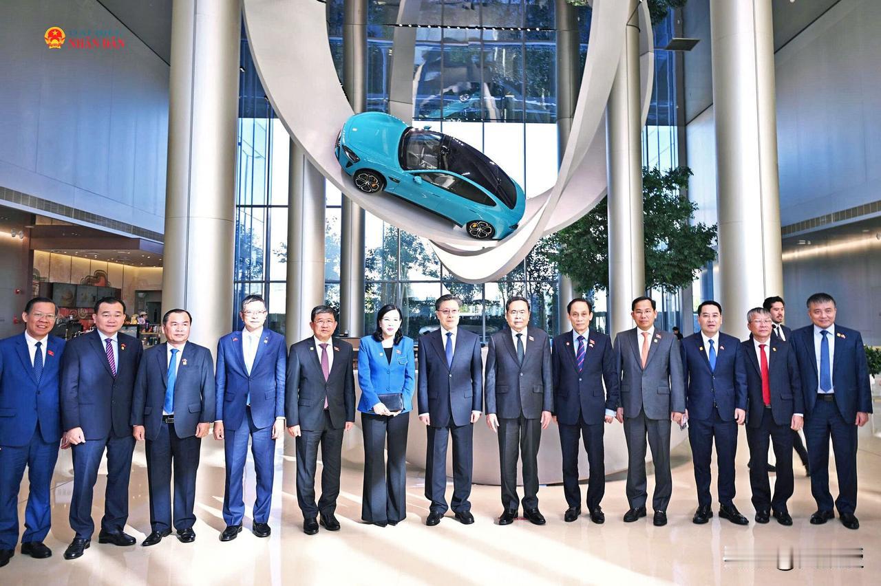 能被外国政要排着队参观的中国科技公司，以前全中国就一家，华为现在，这个名单上加