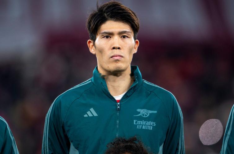 记者斯基拉报道，日本后卫富安健洋接近以自由球员身份加盟阿贾克斯，双方已就个人条款