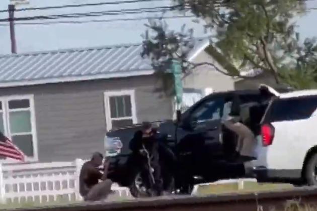出大事了！美国爆发大规模枪击事件6月12号上午八点左右，米德兰市西南边西沃尔