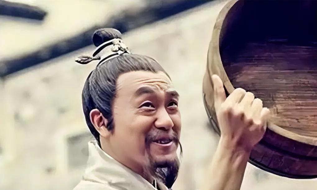 1369年，71岁朱升，向朱元璋辞行：“陛下，老臣要回家祭祖。”朱元璋欣然同意，