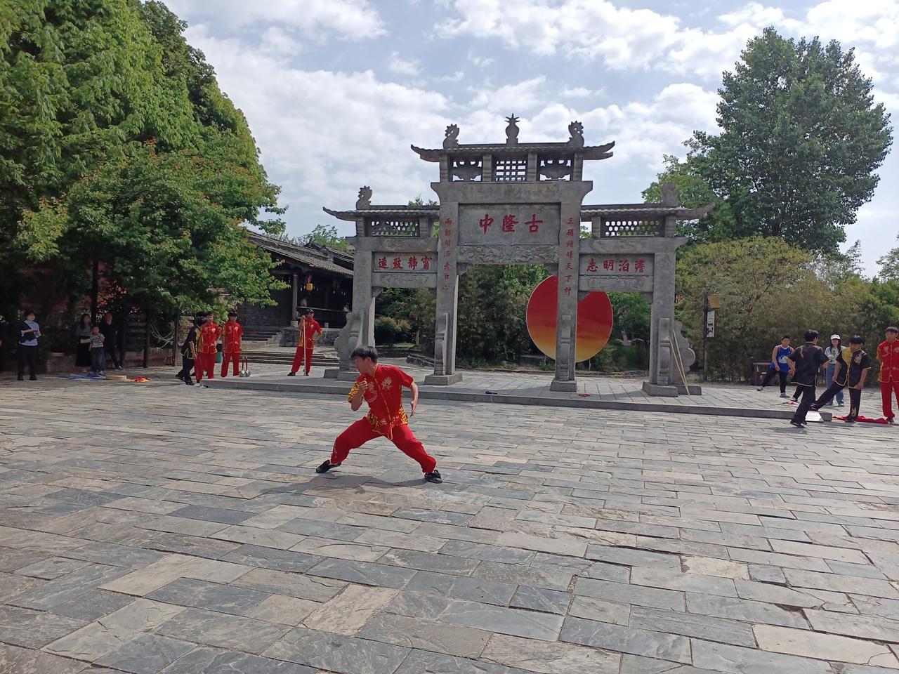 有人说有病了及时去医院看。这话说的很对。但很多人都是有