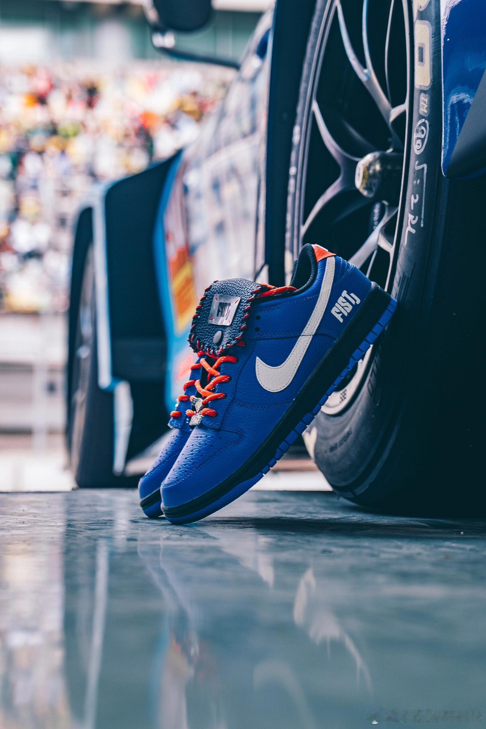 定制版NIKEDUNKSB球鞋👟配色灵感来自于fistteamaai的