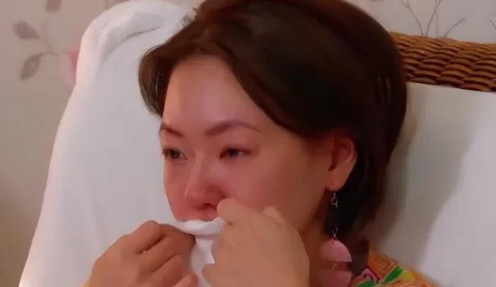 小s的确后悔，一场日本旅行，让姐姐家破人亡，关键还让自己陷入了泥潭，恐怕这辈子都