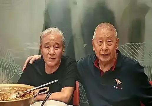 第一次听传统相声上瘾，就是马志明黄族民的大保镖数来宝白事会。。。马志明谢天顺的犹