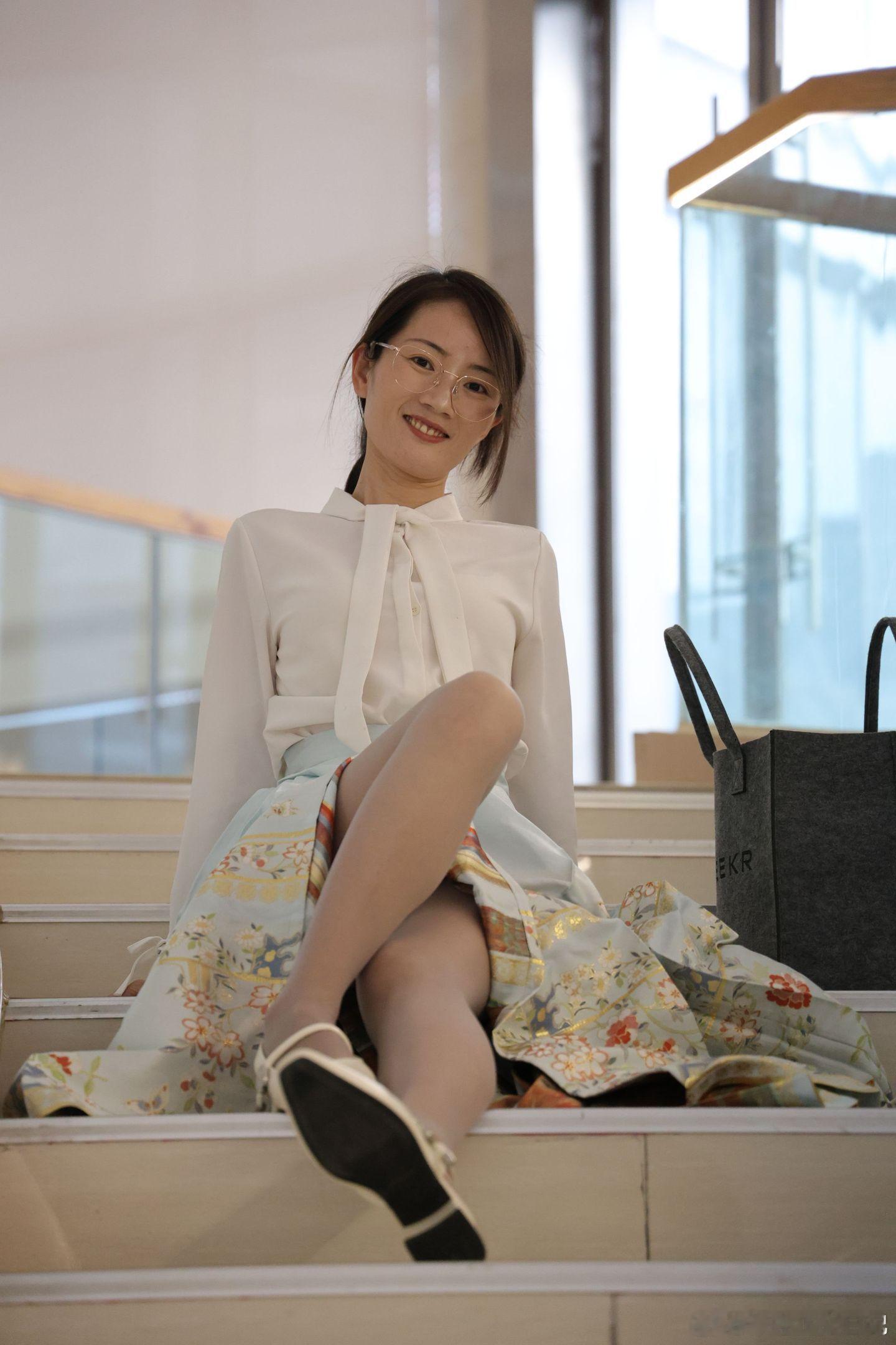 玉足专题轻熟+玉足美女