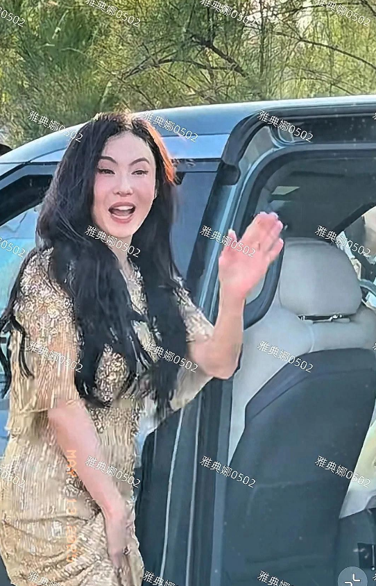 张柏芝的颜值被夸大了身材一般有小肚子，笑起来五官乱飞美感打折