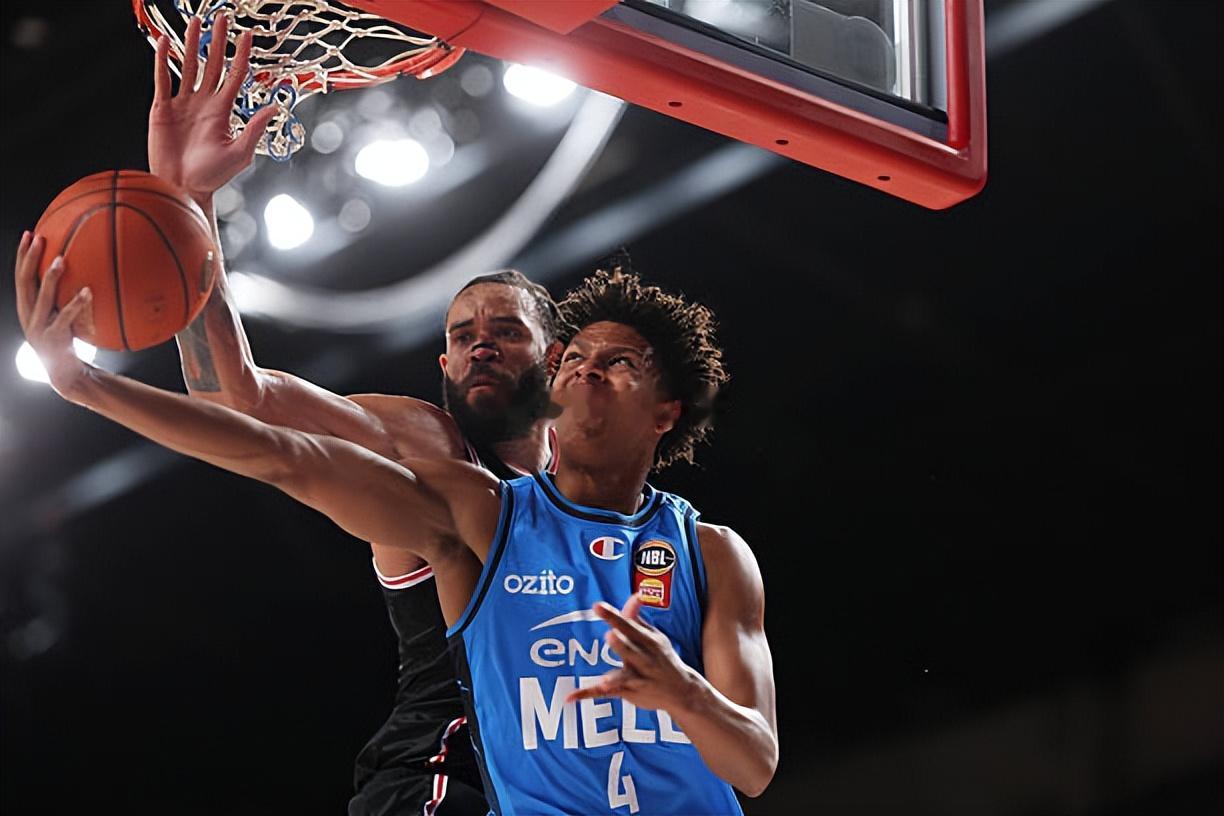 根据NBA选秀媒体DraftExpress记者JonathanGivony的消