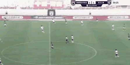 无语了，中超球队又“出名了”，中超主力后卫竟然被中甲U21边锋甩开一条街。武汉输