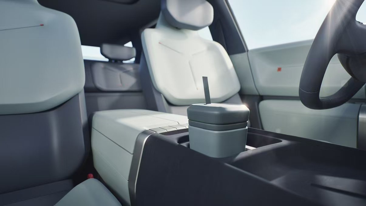 在北京车展上，看到了一个“不一样”的大众汽车集团。这次在展台待了挺久，有几个点让