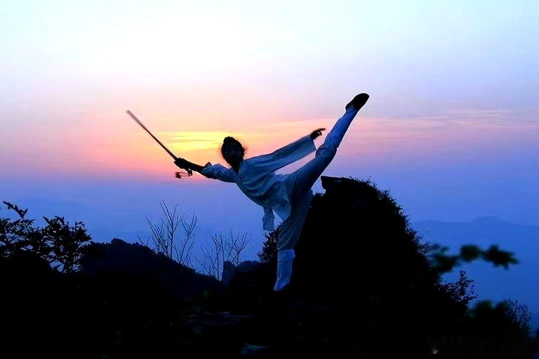 一天之内也有春夏秋冬，一天之内也有小四季一天之内也有春夏秋冬，这才是真正的健康进