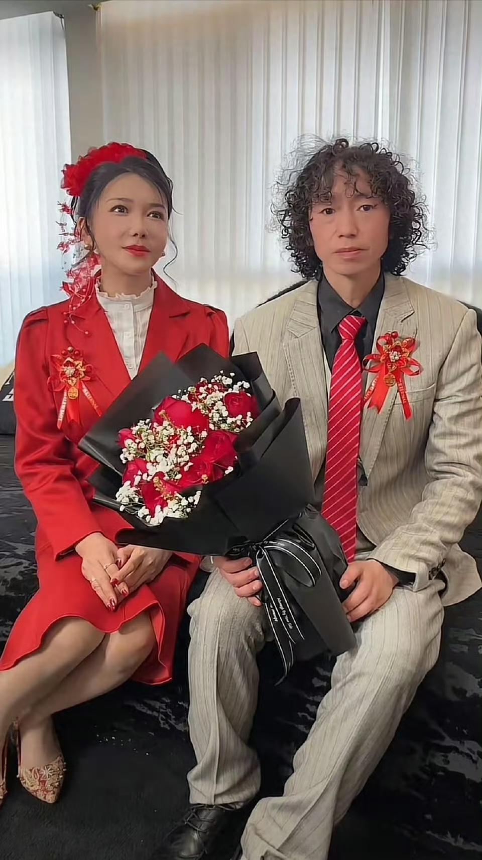 庞麦郎算不算人生赢家？一年时间什么都有了，娇妻，孩子，还能商演。拥有过巅峰，