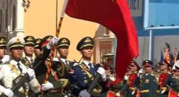 中国高规格出席俄罗斯庆典，传递三大信号：一是为俄罗斯撑场子。其他国家都是派个代表