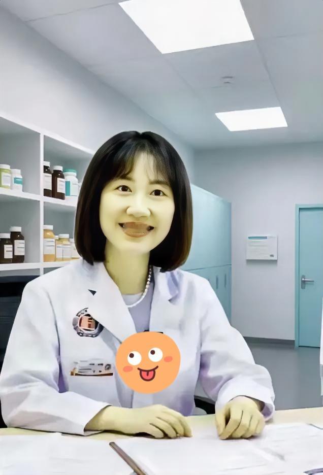 刚才特意搜了搜原来曾某真不是个普通人从曾某的经历看，她这种行为在现实里或