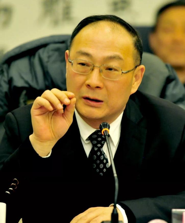 金灿荣解释为何不着急收复台湾，我觉得老金说的很有道理。金教授说，军事上已经不是