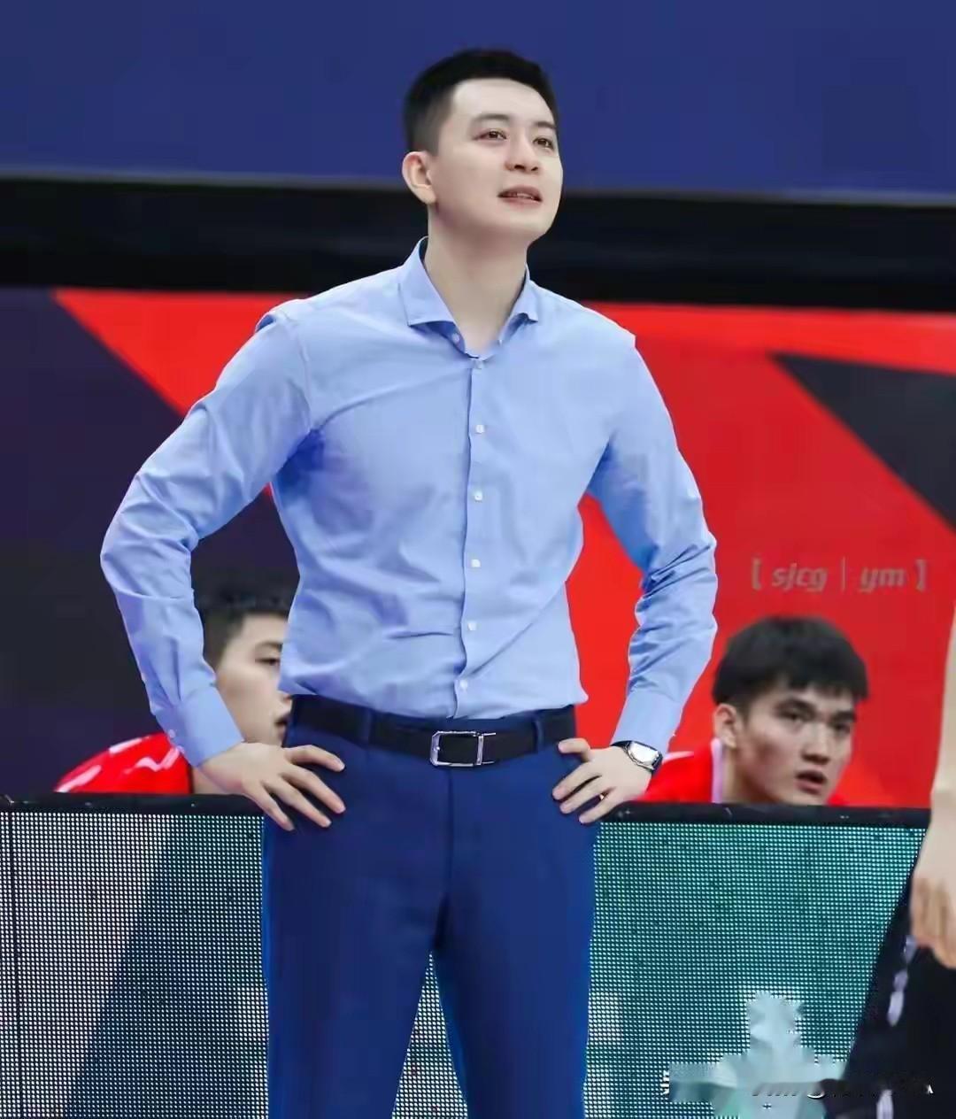CBA新赛季无工作教练员，五大名帅赋闲，谁能最先找到工作。1、杨鸣前辽宁男篮