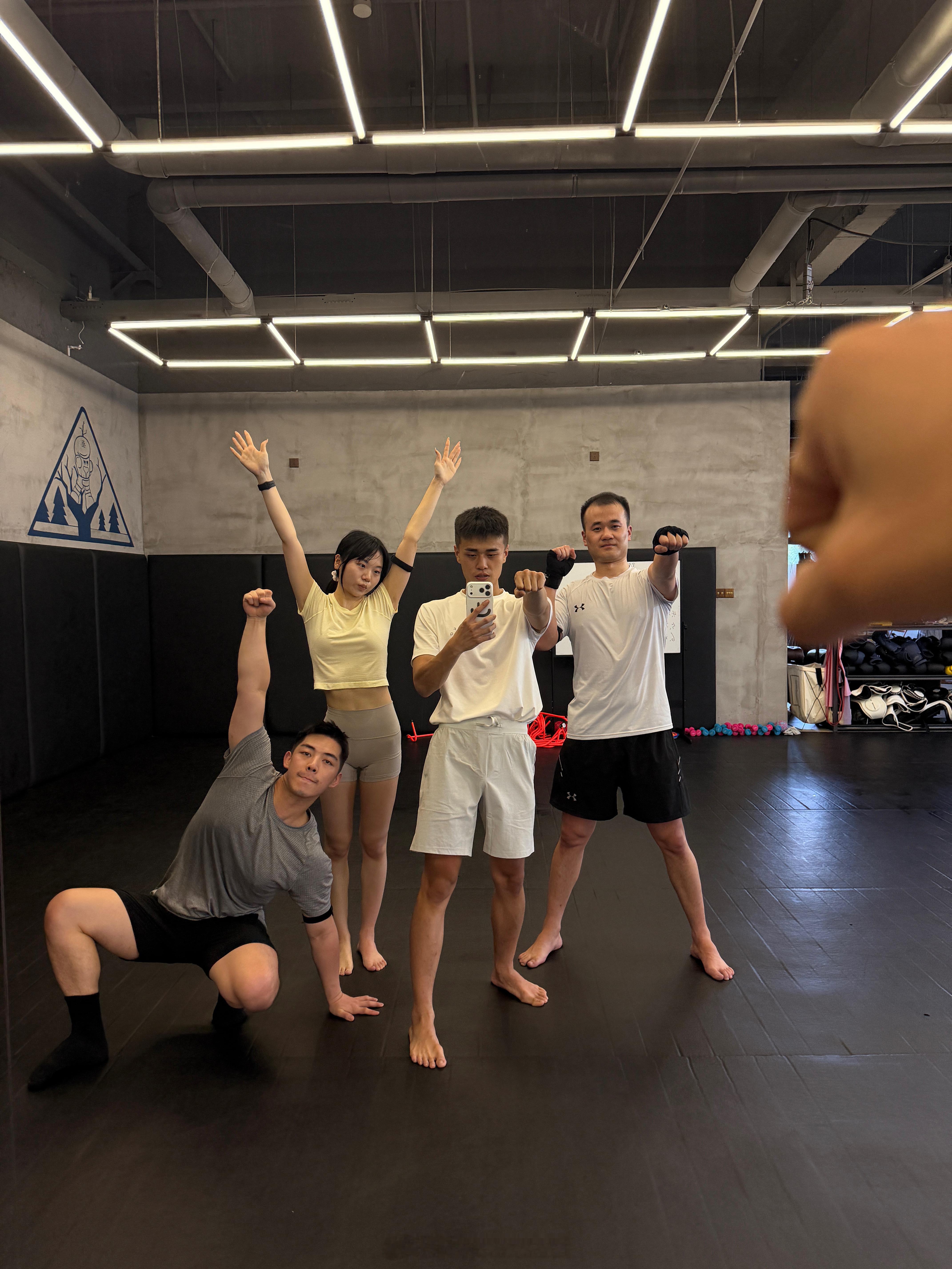 👊一下​​​