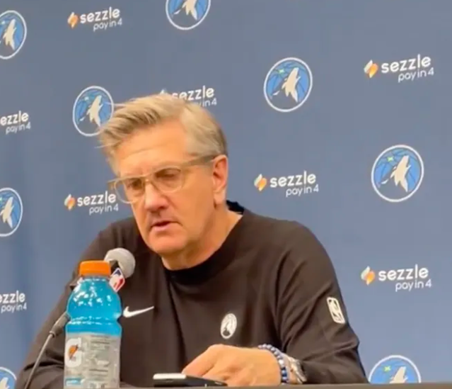 NBA常规赛，森林狼108-83击败勇士。赛后森林狼主帅克里斯-芬奇接受了记者