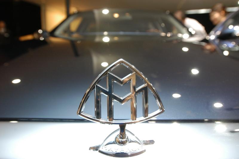 深圳16岁“烤鸡少年”小陈最近可太火了。他原本在汕尾农村，14岁辍学来深圳打工，