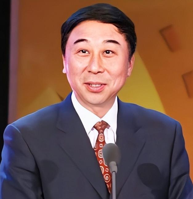 谁能想到，相声大师冯巩，被一个服务员一句话怼懵了。饭局结束，账单225块。冯