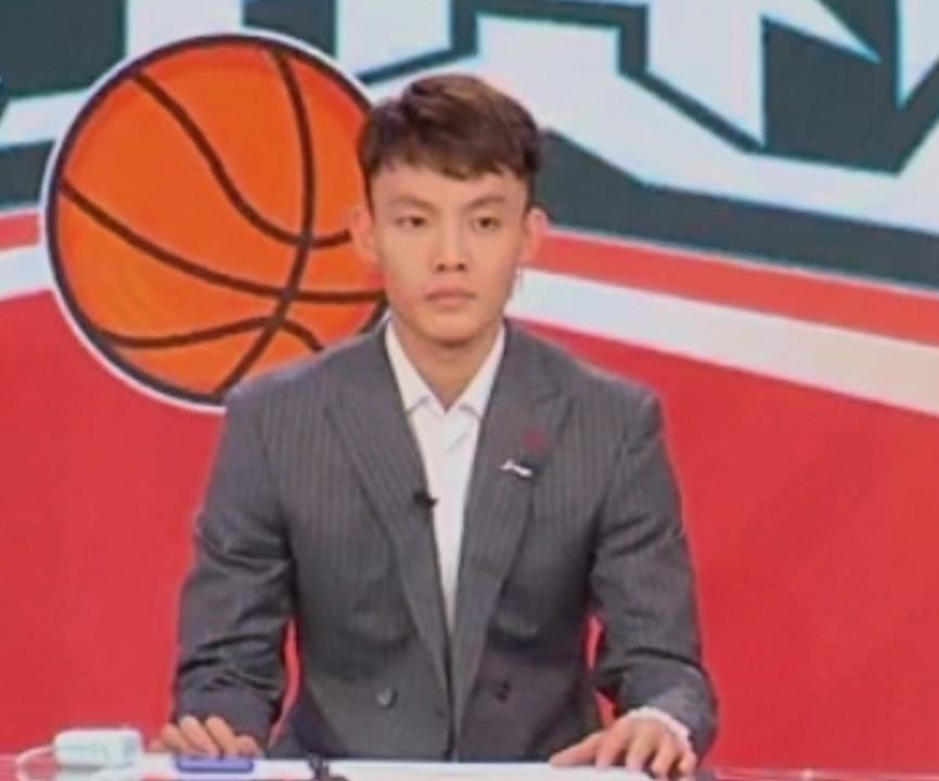 徐杰现在最后悔的事恐怕就是去咪咕解说比赛了，如果不是带着现女友去上海解说比赛，可