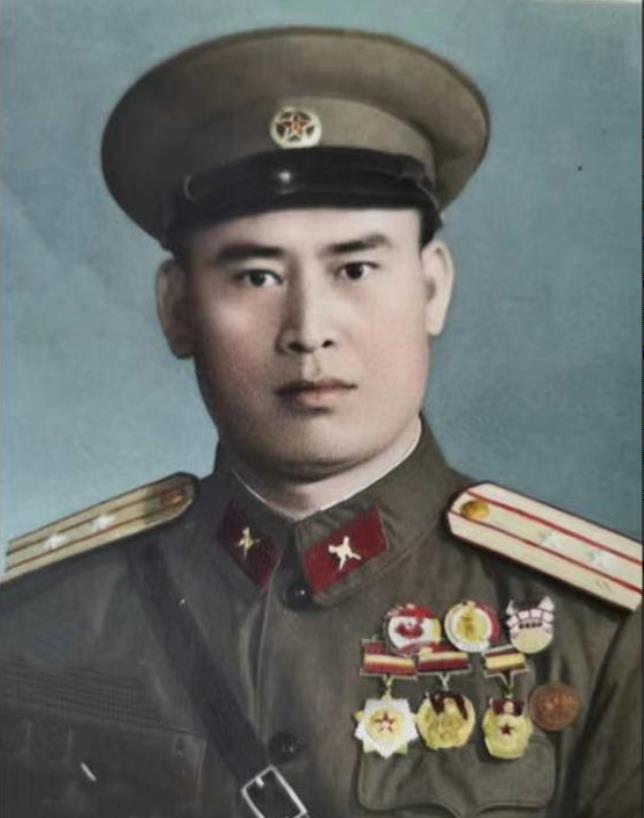 1962年，山南军分区副司令郭志显下了道奇怪的命令：将一周前埋下的印军挖出来，找