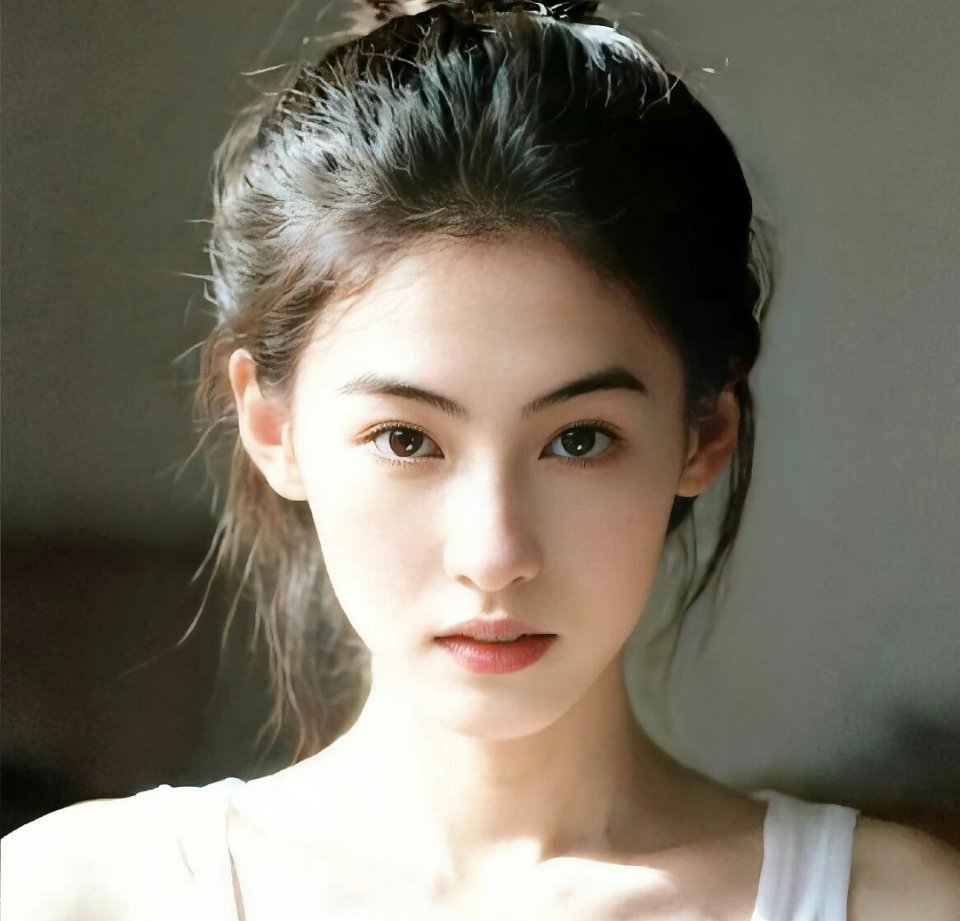 张柏芝好多神图，第一次get到皮贴骨就是从张柏芝这儿，这颗头真的太完美了……