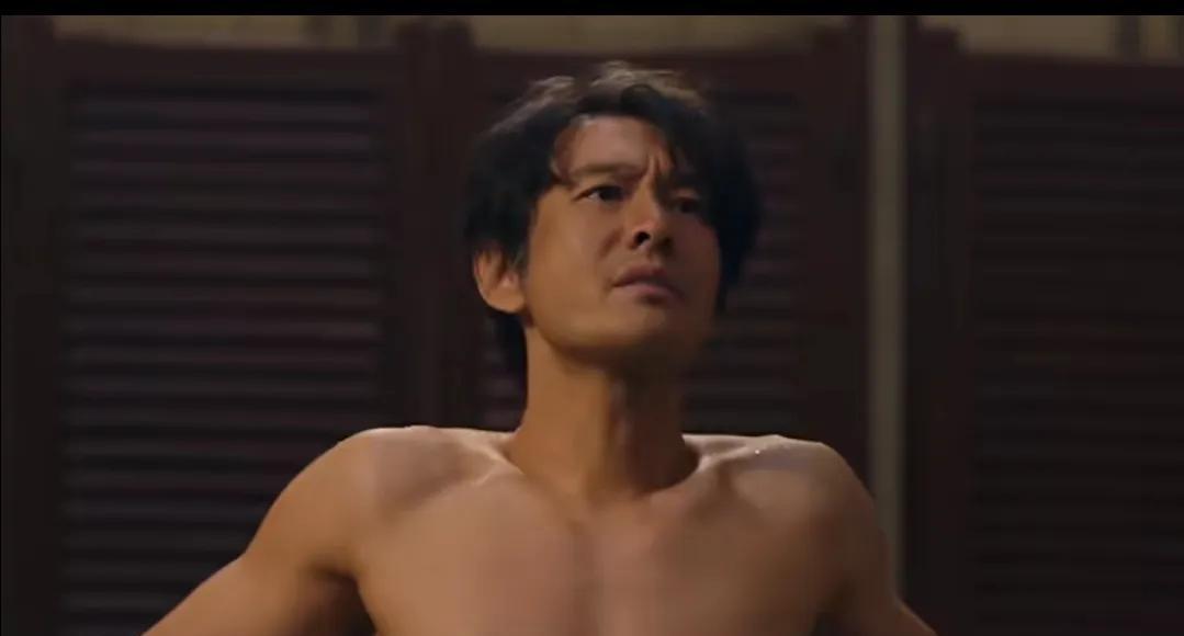 同样是演“落魄”，为什么有人演成了教科书，有人却演成了笑话？赵丽颖在《小城大事