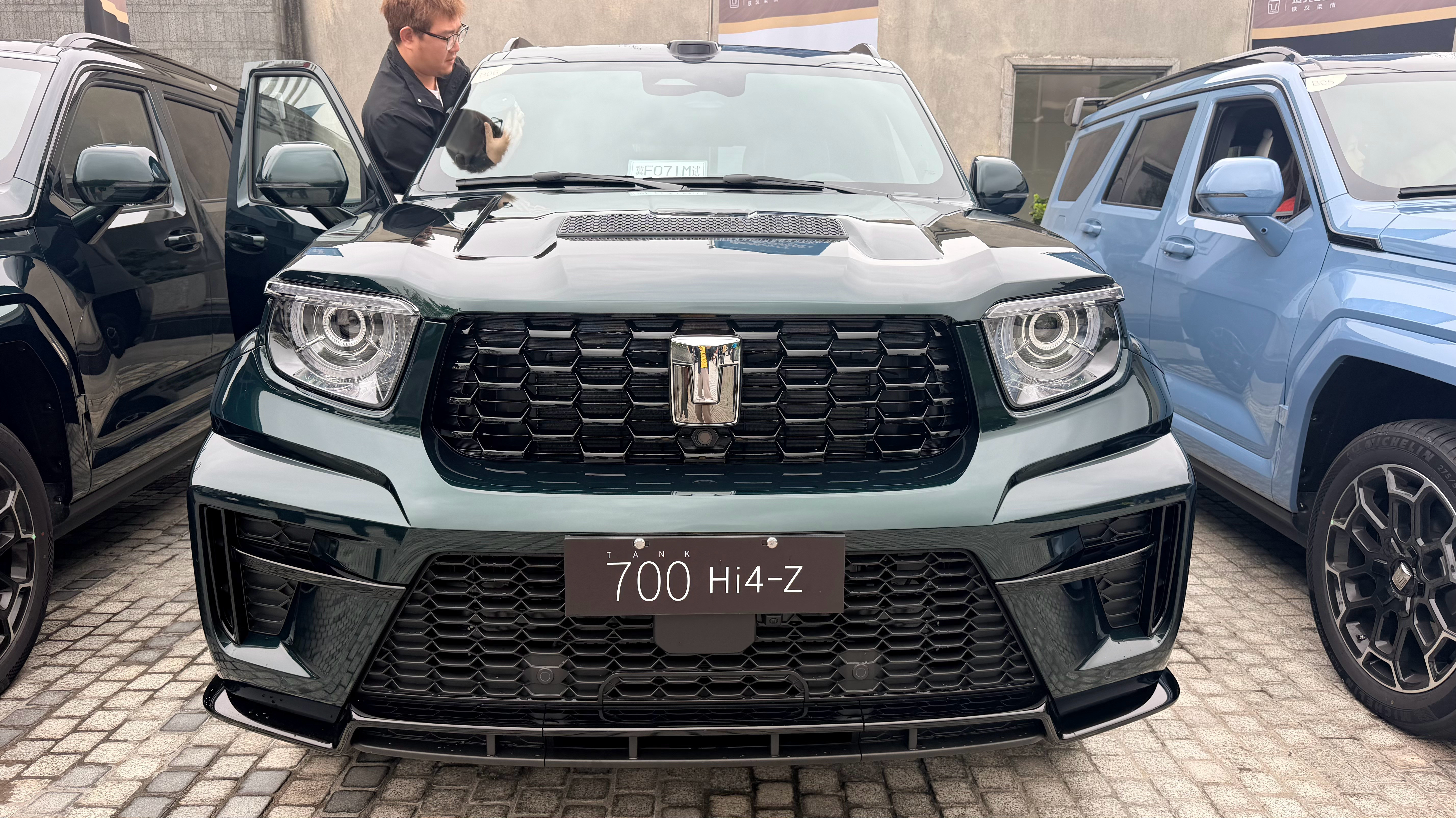 坦克700，选个颜色，感觉都很行啊