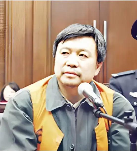 中国银河证券北京望京西园营业部总经理杨彦明早已被执行死刑了。可他当时