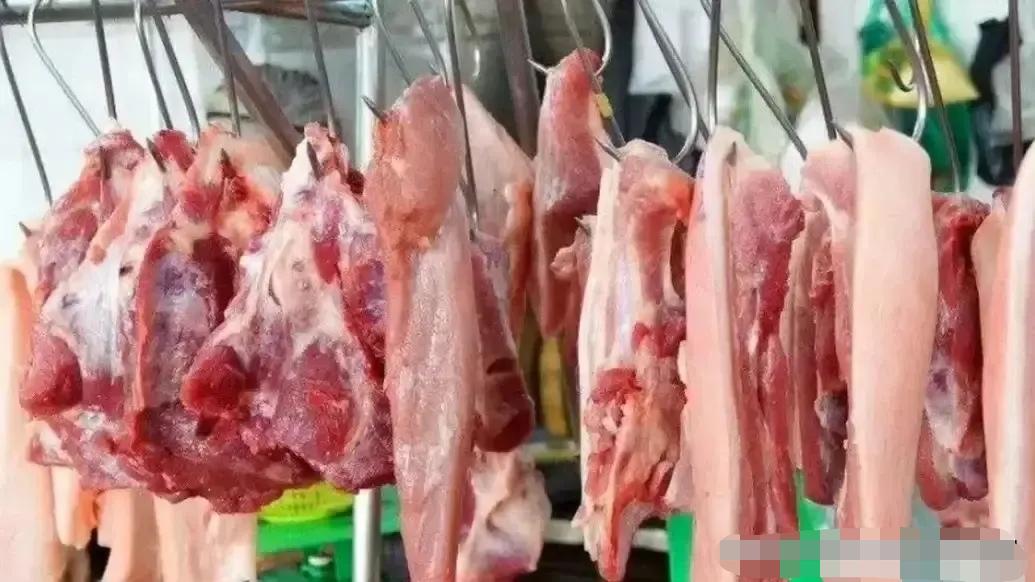 有权的任性！云南文山，一女子为了给生病的孩子买药，购买一头毛猪，在家中屠宰后在村