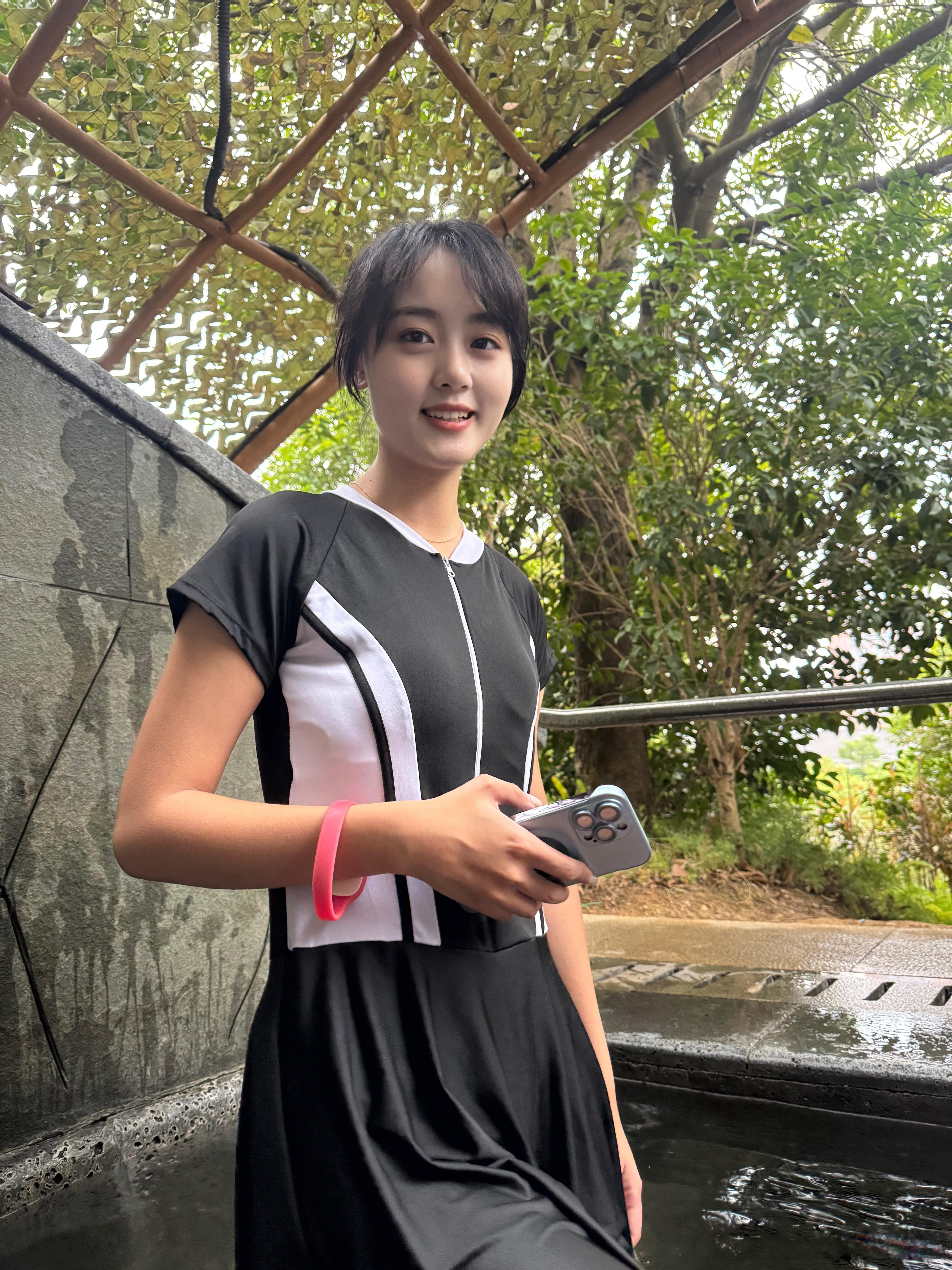 蔡昕莹静享温泉♨️