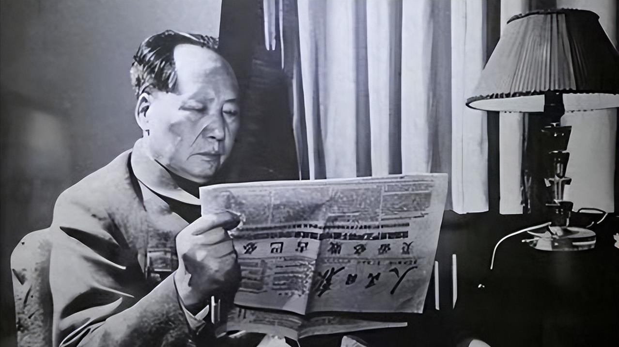 1969年，一天深夜，周总理急忙敲开了毛主席的房门，带来了一个不好的消息，没成想