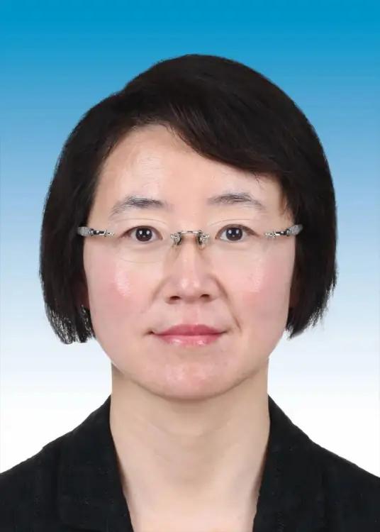 上海市副市长解冬不当了，调走了，另有重用。2026年9月2日，中国侨联相关会议