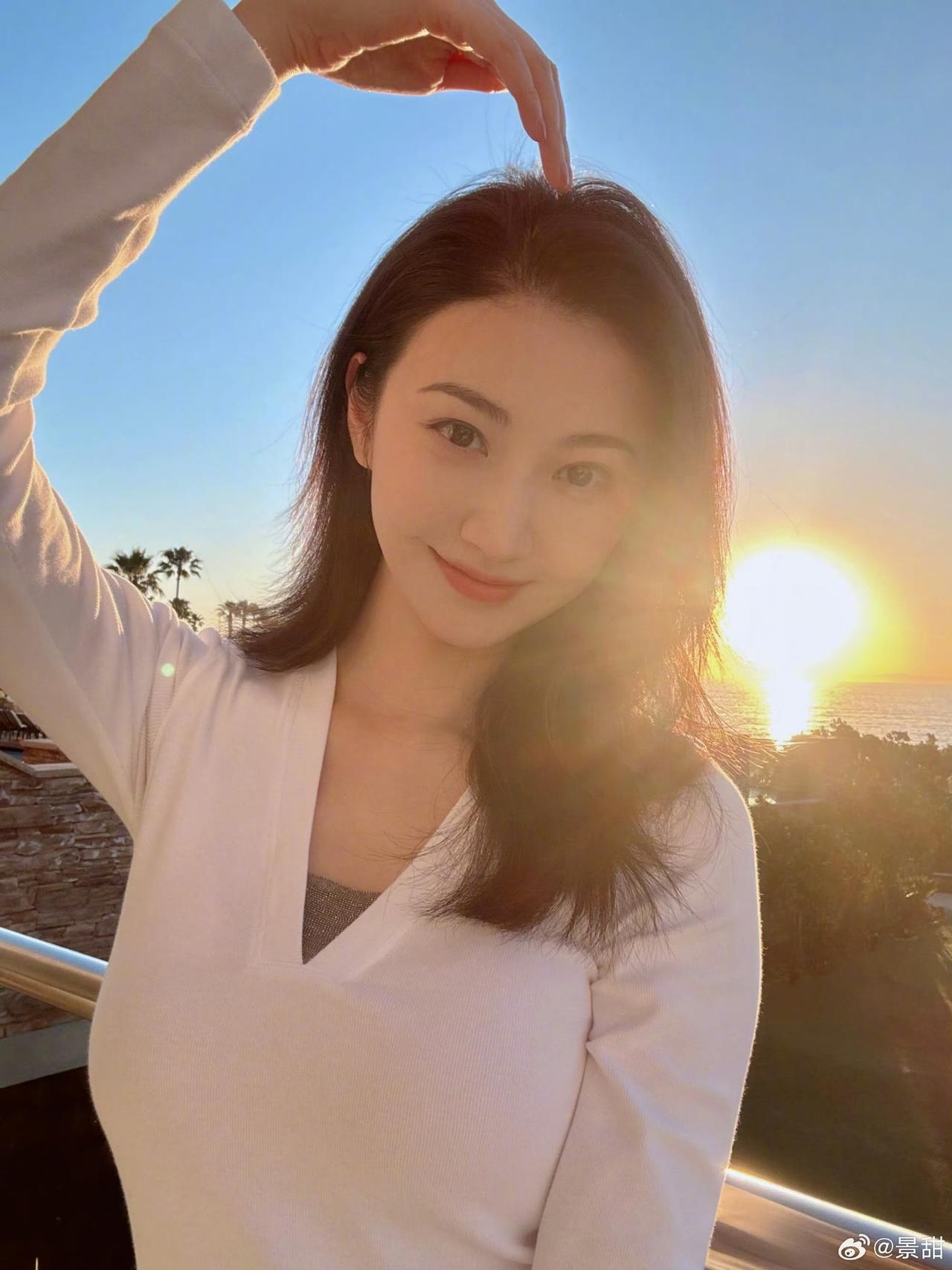 甜甜美得发光[滑稽笑]景甜