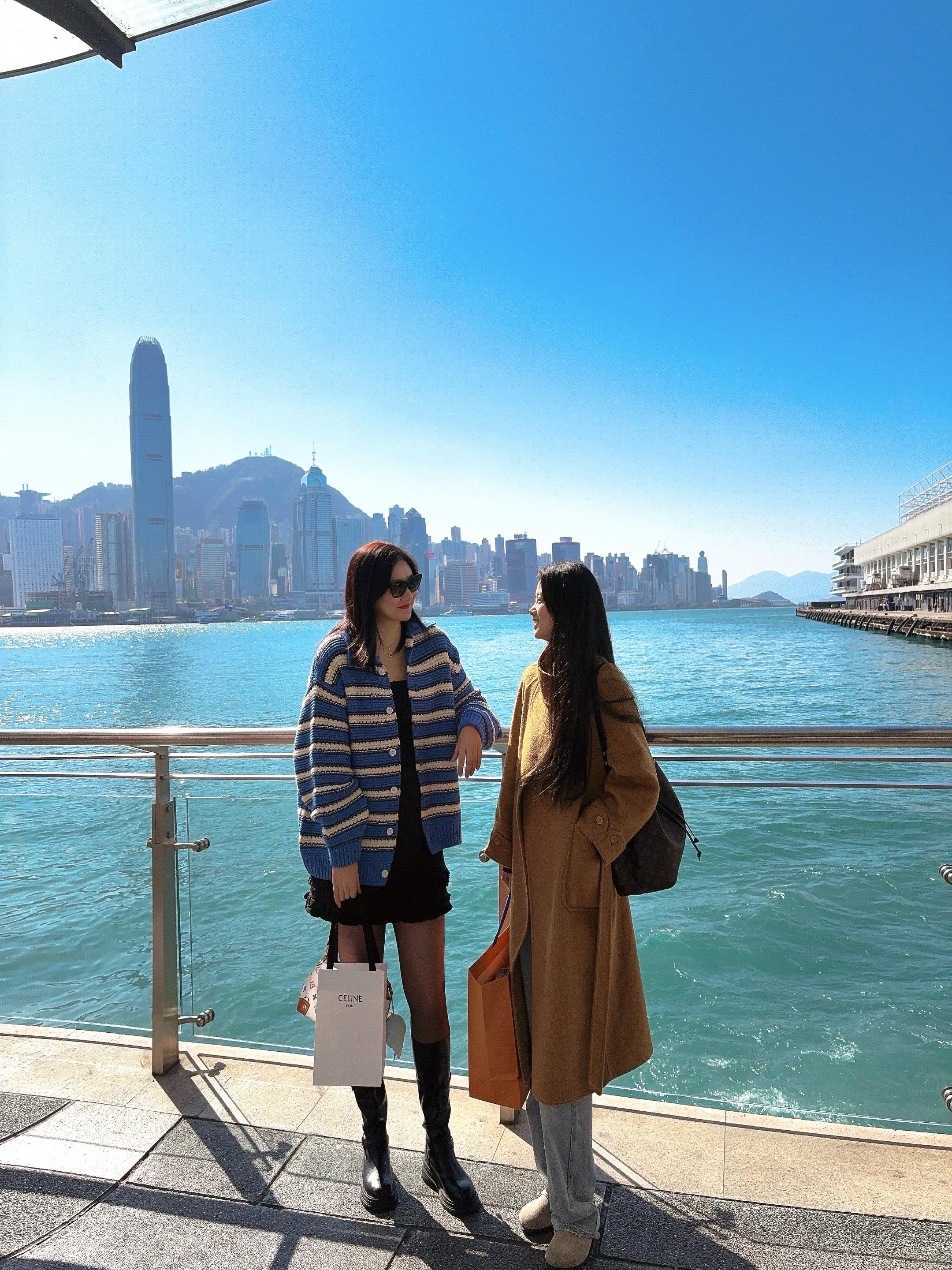 阳光下的香港浅水湾真的无敌美💕