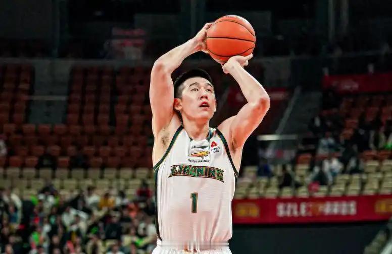 随着辽宁惨败青岛，广东第4，CBA最新排名诞生！3到7名只差3分CBA常规赛