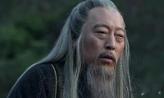 司马懿快死了，他把两个儿子叫到床前，气若游丝地说：“我死后，你们要防一个人，他的