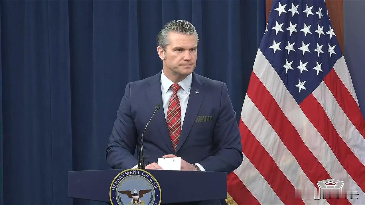 赫格塞斯：新兵要么太胖，要么太蠢今天凌晨，美国战争部长赫格塞斯在谈到最新一轮的